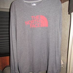 Men's North Face Long Sleeve Classic Fit Size Lg
